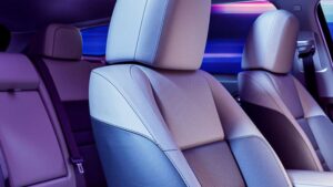 Interior do Honda Prologue conta com um bom espaço, tanto nos bancos da frente quanto no traseiro