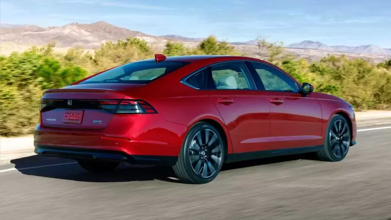 Honda Accord Hybrid é possível escolher 4 modos diferentes de condução, desde o modo econômico até o modo esportivo