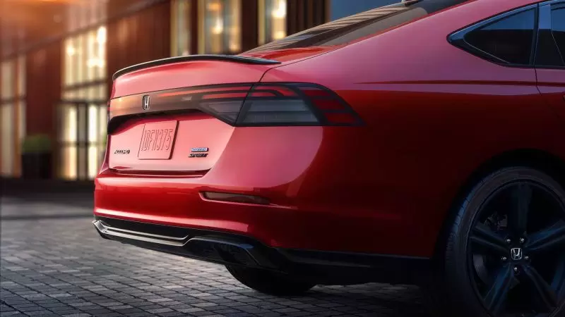 Honda Accord Hybrid conta com um porta malas de 574 litros de capacidade