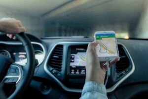 quanto ganha motorista uber e entregador ifood