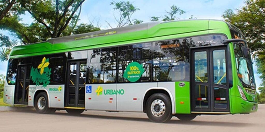 ônibus com chassis BYD no Brasil