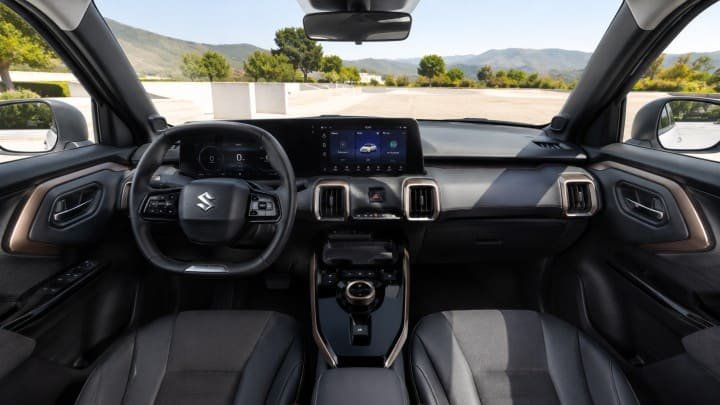 Interior o Suzuki Vitara elétrico, o 4x4 mais barato do Brasil