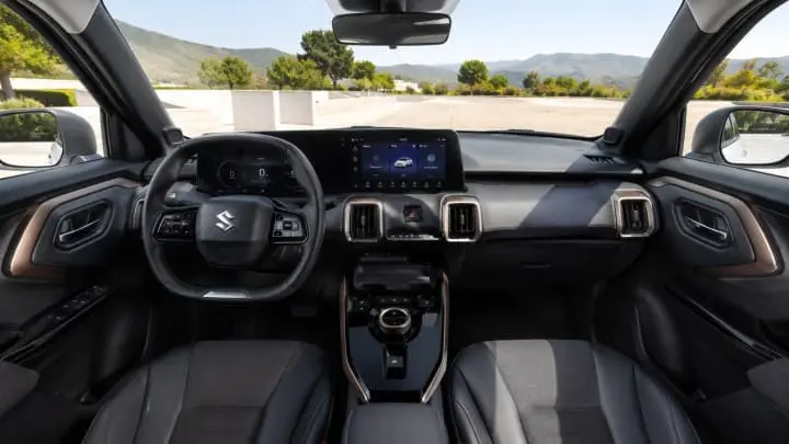 Interior o Suzuki Vitara elétrico, o 4x4 mais barato do Brasil